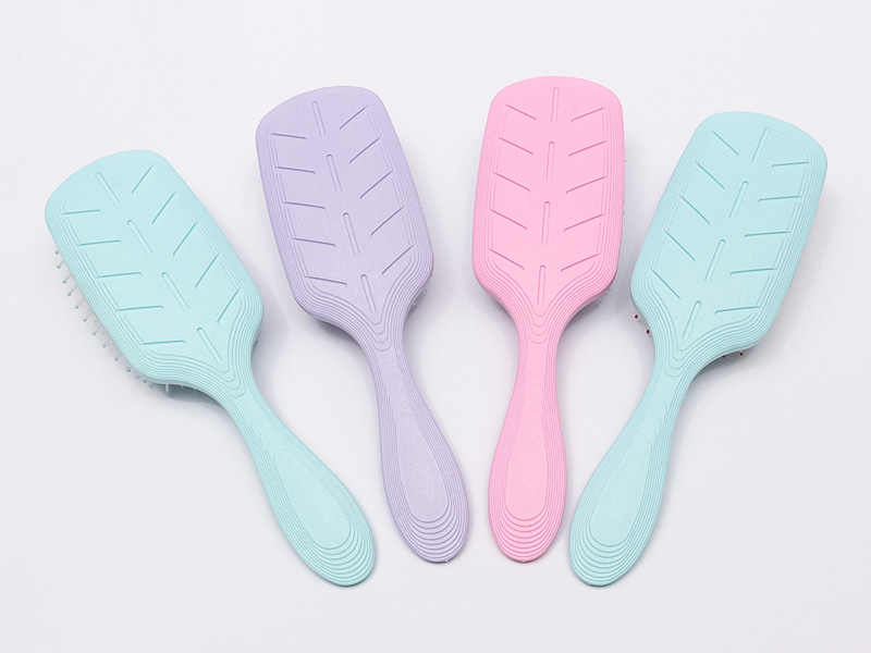 Brosse démêlante en matière plastique écologique