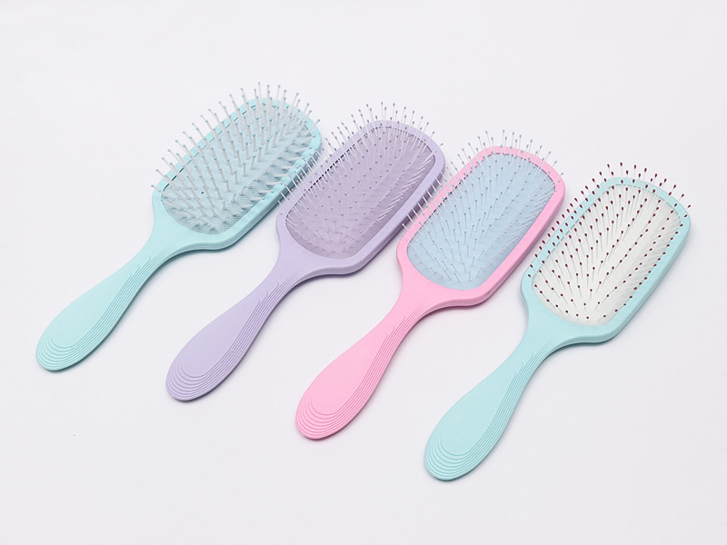 Brosse démêlante en matière plastique écologique