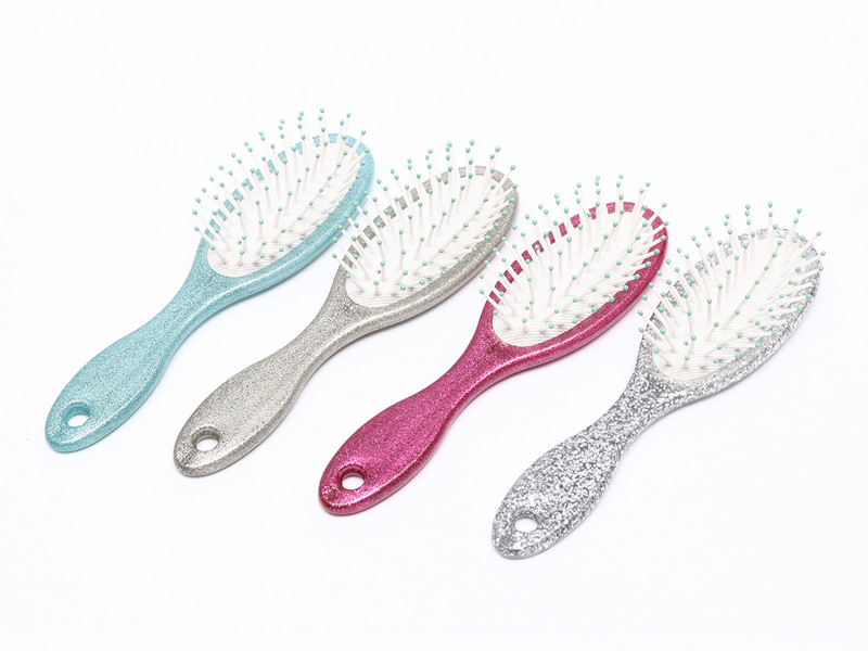 2022 Petite brosse de massage en plastique pour bébé