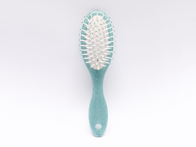 2022 Petite brosse de massage en plastique pour bébé