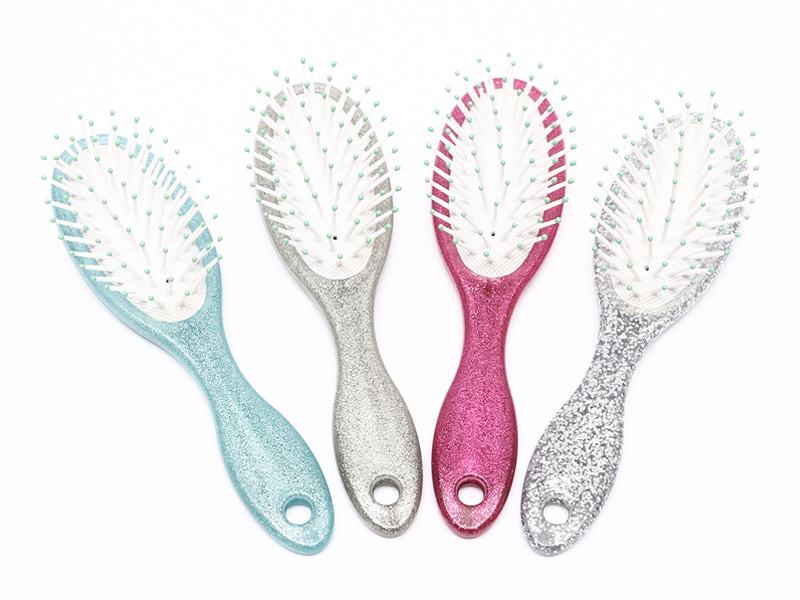 2022 Petite brosse de massage en plastique pour bébé