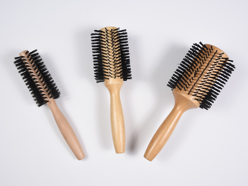 Brosse à cheveux ronde en bois de bambou