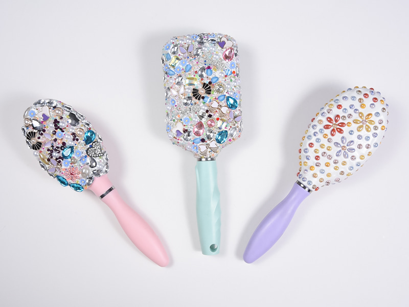 Brosse à cheveux démêlante ovale Jewelry Bling