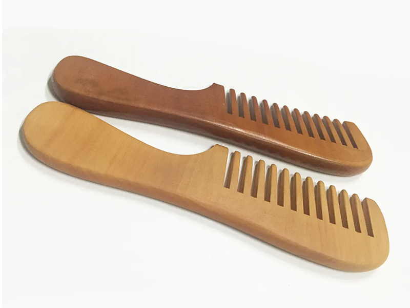 Mini peigne en bambou à dents larges en bois