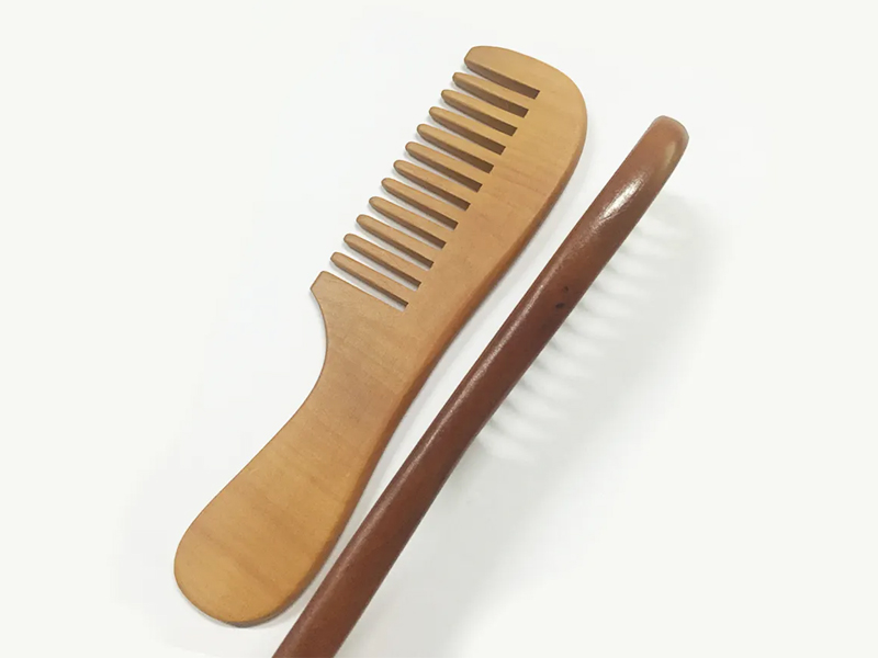 Mini peigne en bambou à dents larges en bois