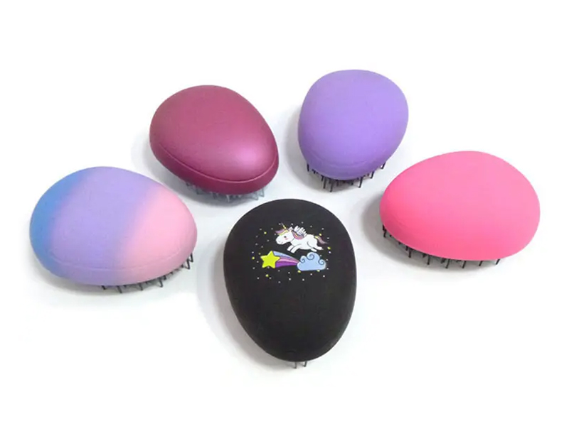 Petite brosse démêlante sèche
