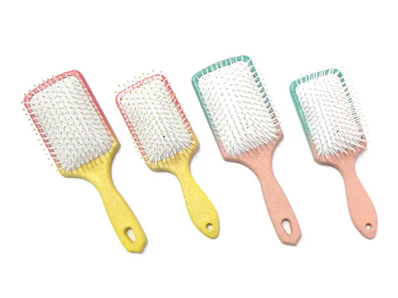 Brosse à cheveux à poils en plastique lisseur