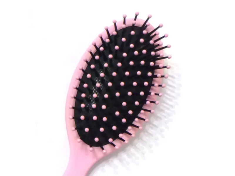 Brosse à cheveux en plastique démêlante avec revêtement en caoutchouc
