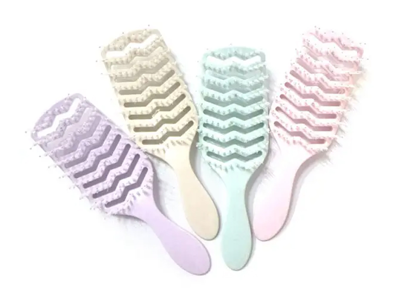 Brosse à cheveux à palette ventilée naturelle en plastique