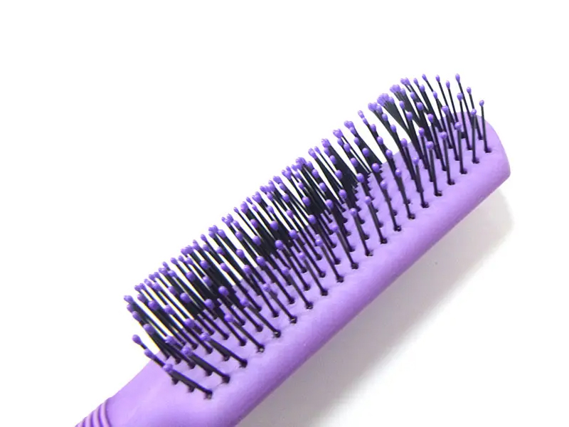 Ensemble de brosses à cheveux avec coussin de revêtement en caoutchouc plastique