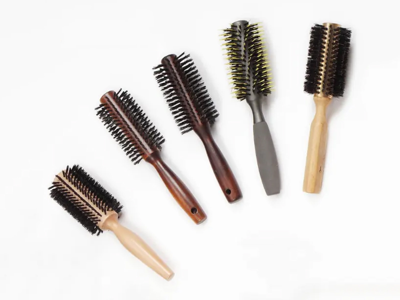 Brosse à cheveux ronde en bois