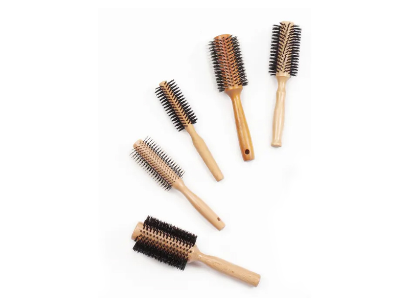 Brosse à cheveux ronde en bois