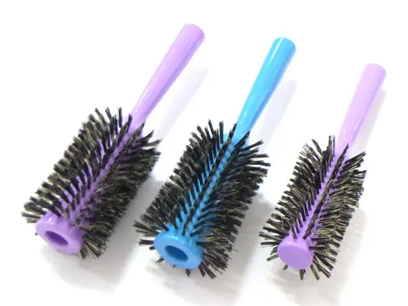 Brosse à cheveux ronde colorée en nylon et poils de sanglier