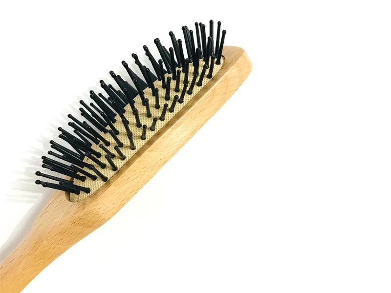 Brosse à cheveux coussin en bois naturel
