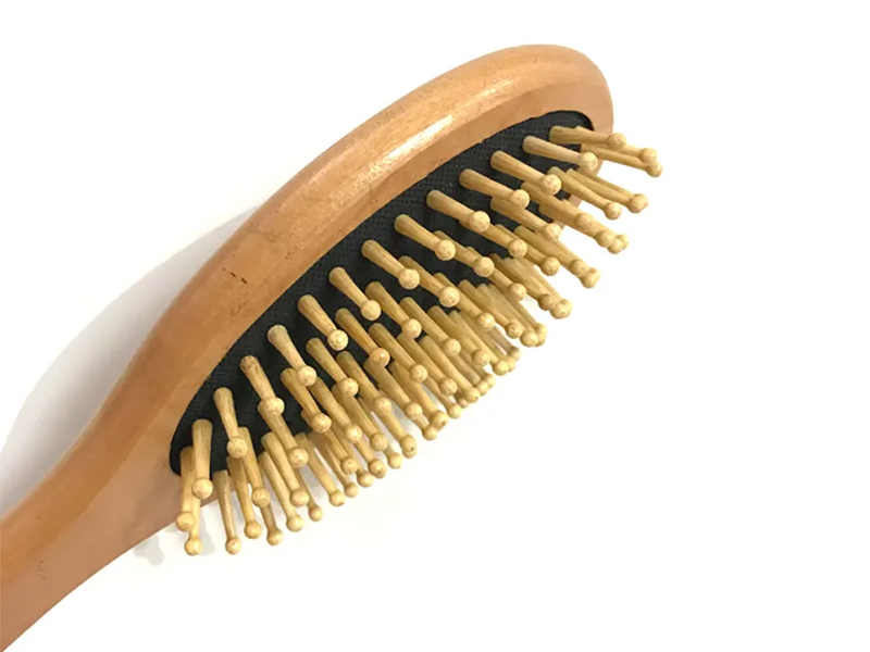 Brosse à cheveux de massage en bois pour bébé
