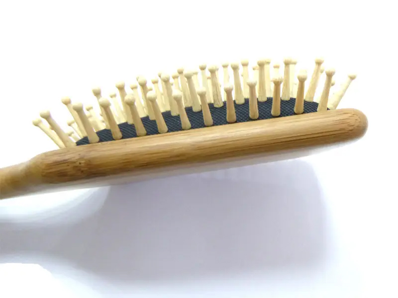 Brosse à cheveux démêlante en bambou